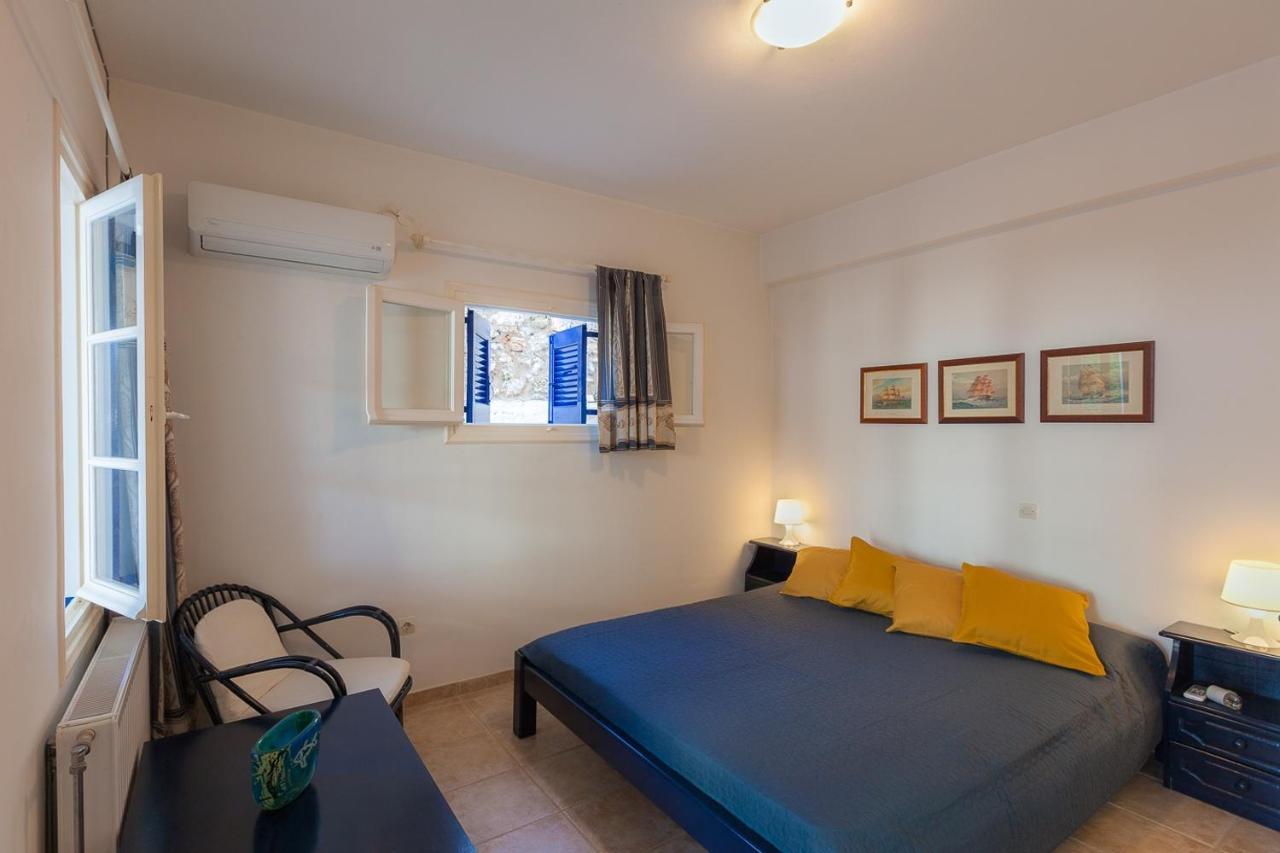 Thanos Luxury Apartment In Spetses Exterior foto